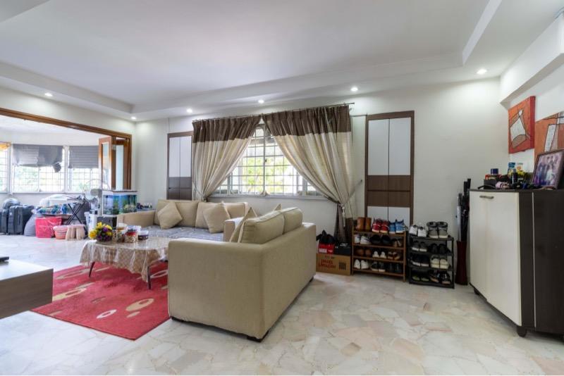 Prop-GPT: HDB Apartment: D18  362 Tampines Street 34