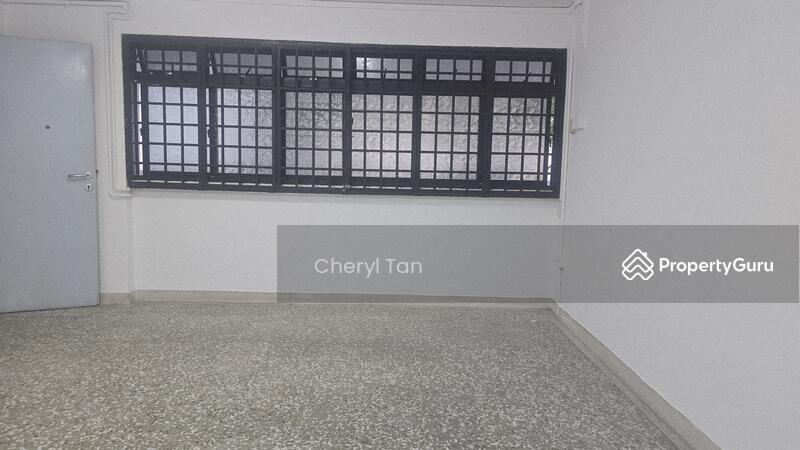 Prop-GPT: HDB Flat: D15 Marine Parade 61 Marine Drive