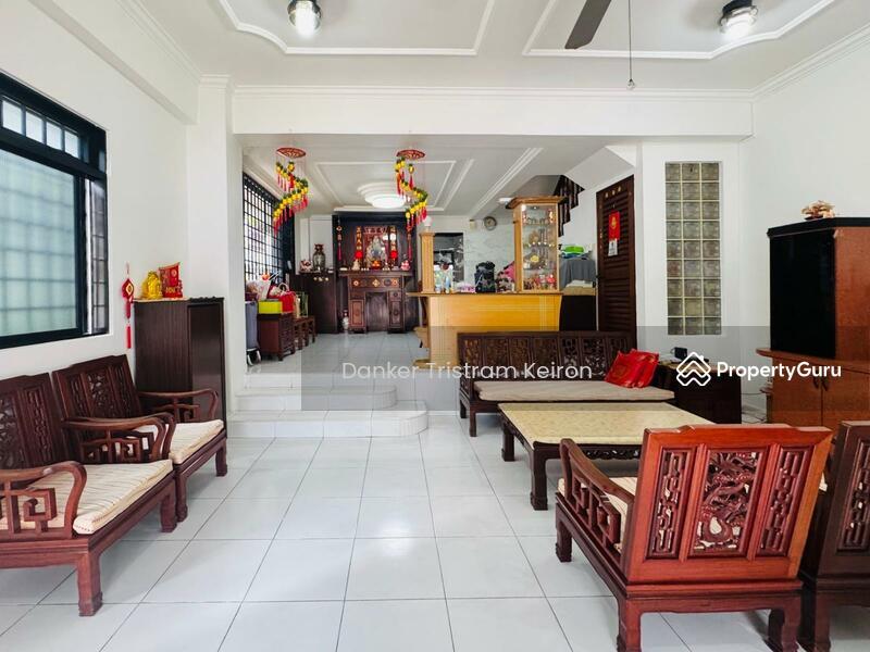 LANDED7772@ D19 Good Size Good Price Corner Terrace