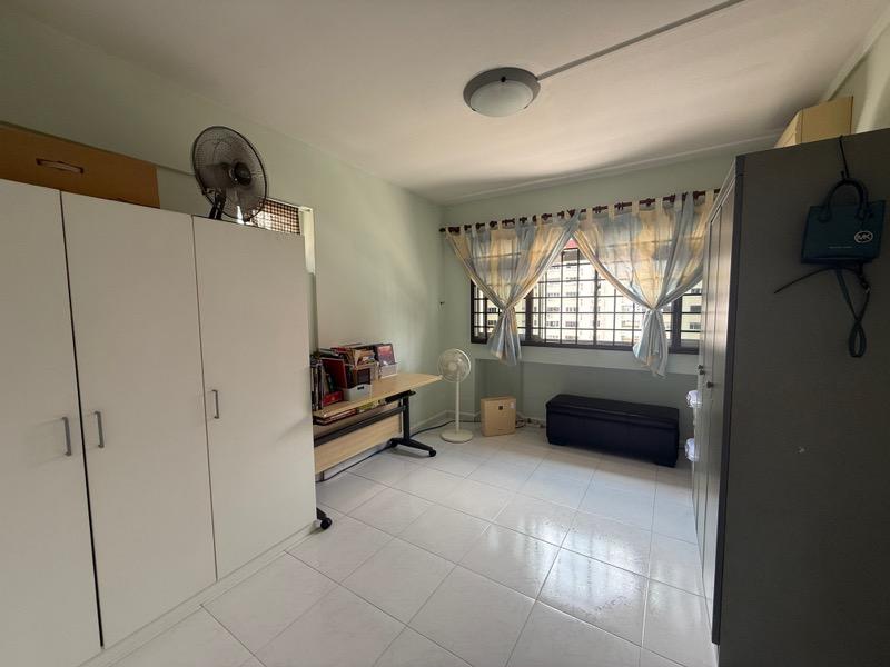 87 Redhill Close HDB Apartment For Sale, $1,250,000, 4 Bed 2 Bath 1,474 sqft $848.00 psf