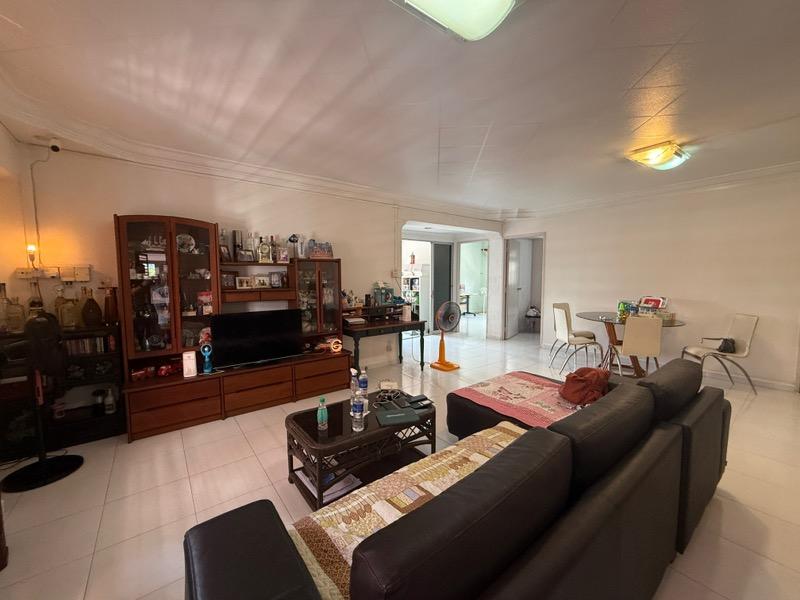 87 Redhill Close HDB Apartment For Sale, $1,250,000, 4 Bed 2 Bath 1,474 sqft $848.00 psf