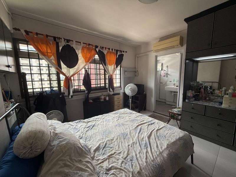 87 Redhill Close HDB Apartment For Sale, $1,250,000, 4 Bed 2 Bath 1,474 sqft $848.00 psf