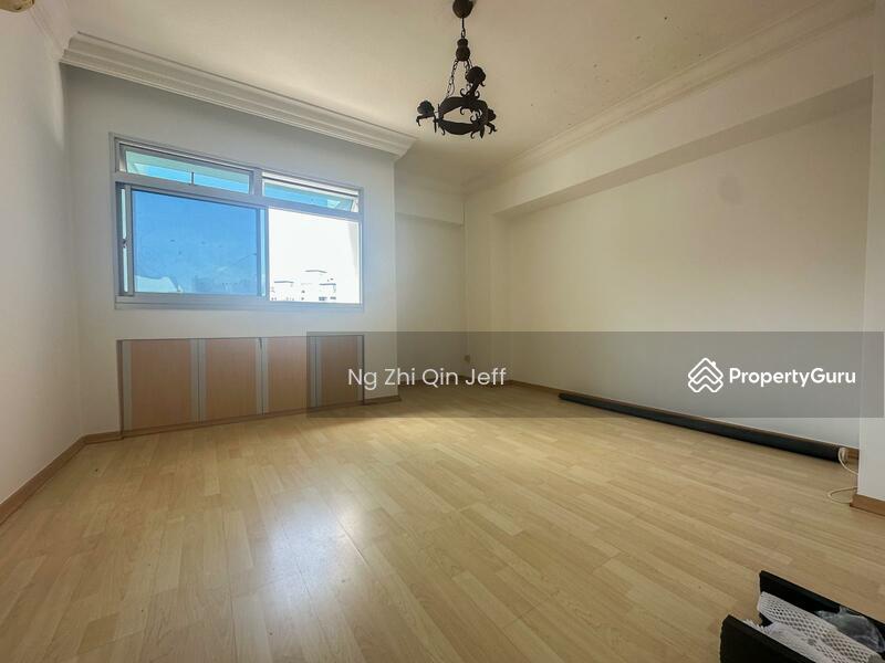 126 Bukit Merah View