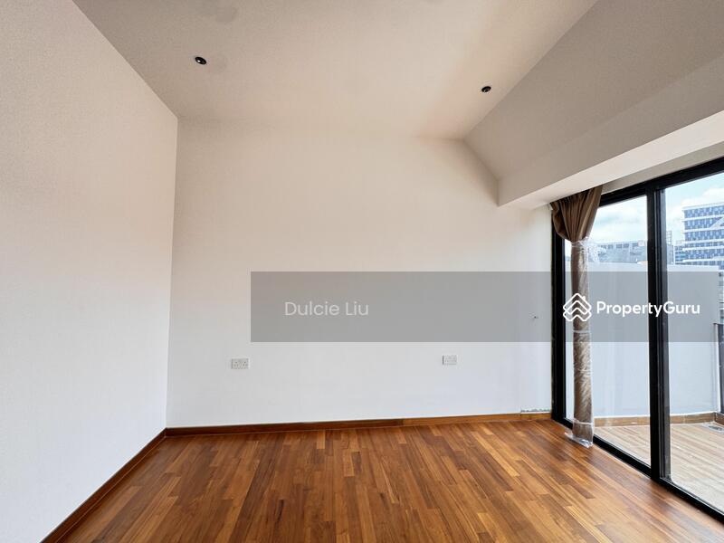 Jalan Usaha | Freehold Terrace House in District 19