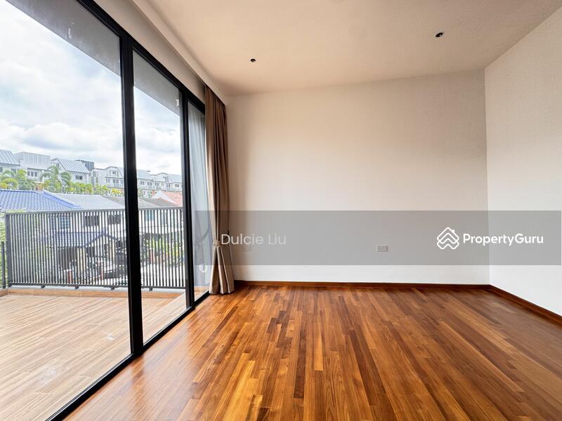 Jalan Usaha | Freehold Terrace House in District 19