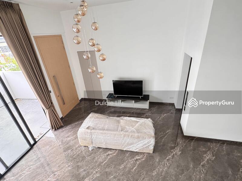 Jalan Usaha | Freehold Terrace House in District 19