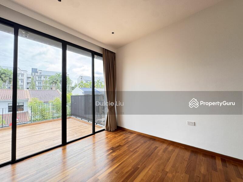 Jalan Usaha | Freehold Terrace House in District 19