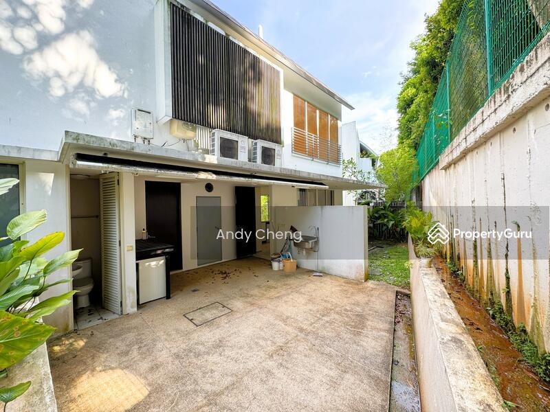 Detached Barker Road A Stone Throw To ACS