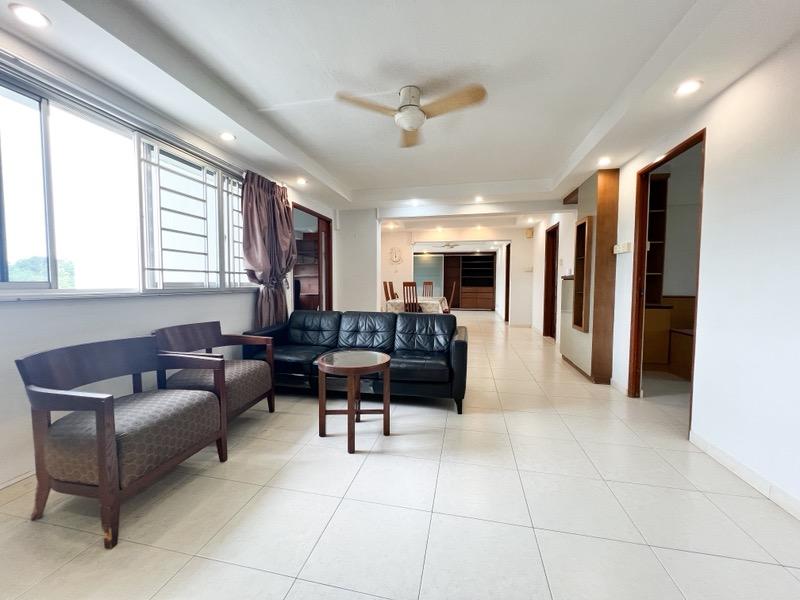 Prop-GPT: HDB Apartment: D27 Yishun 652 Yishun Avenue 4