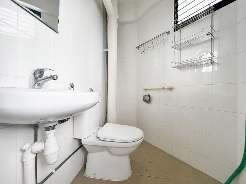 HDB Apartment for Sale: Yishun, D27, 760652
