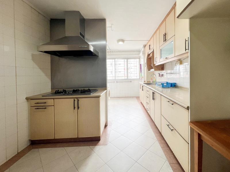 HDB Apartment for Sale: Yishun, D27, 760652