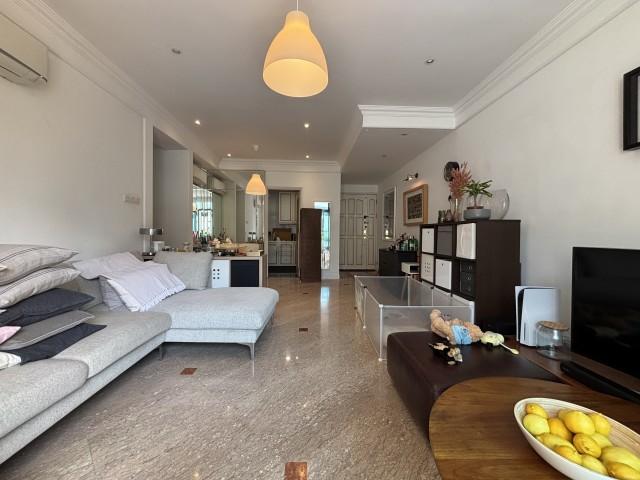 Prop-GPT: Condominium: D10  Spring Grove