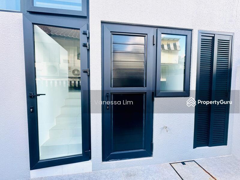 Terrace for Sale: Holland, D10, 277000