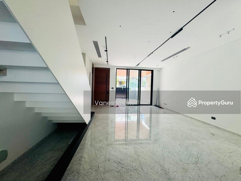 Terrace for Sale: Holland, D10, 277000