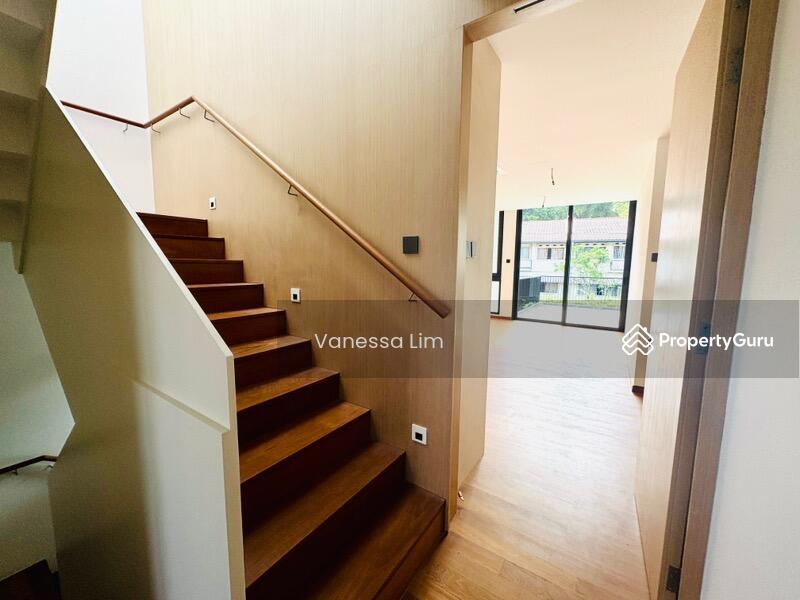 Terrace for Sale: Holland, D10, 277000