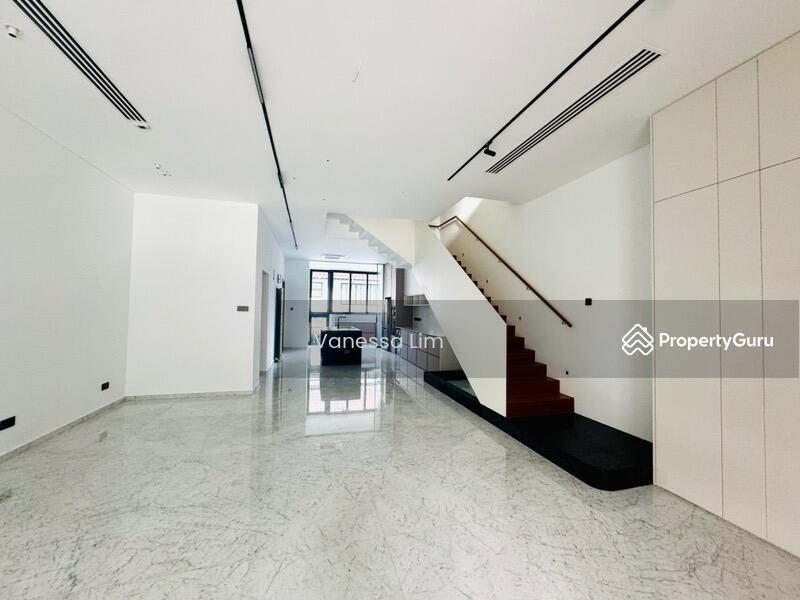 Terrace for Sale: Holland, D10, 277000