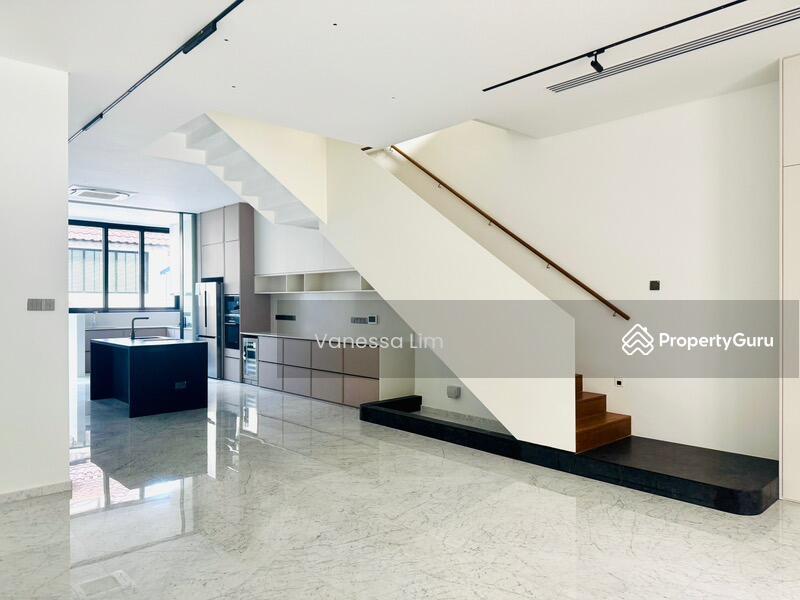 Terrace for Sale: Holland, D10, 277000