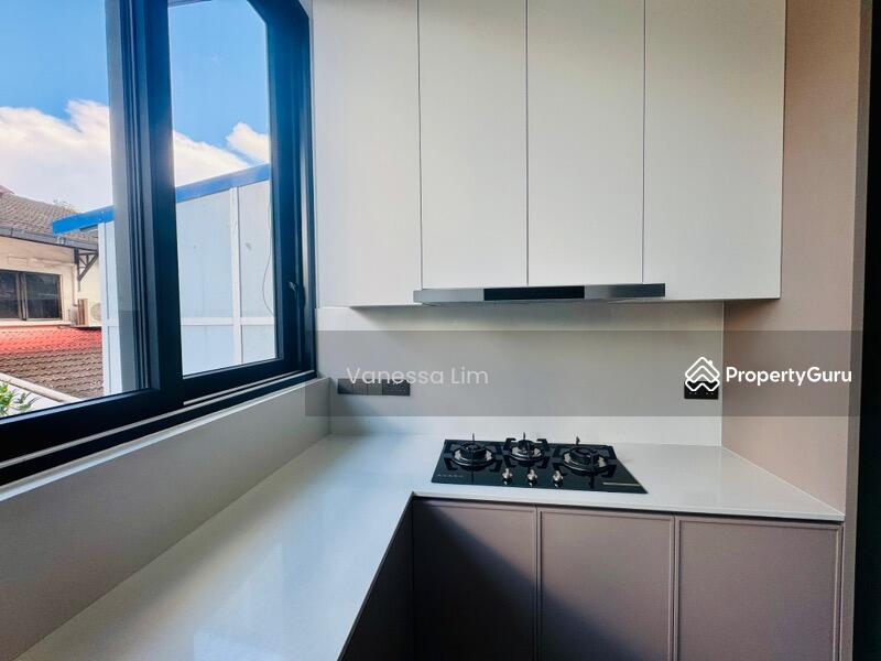 Terrace for Sale: Holland, D10, 277000