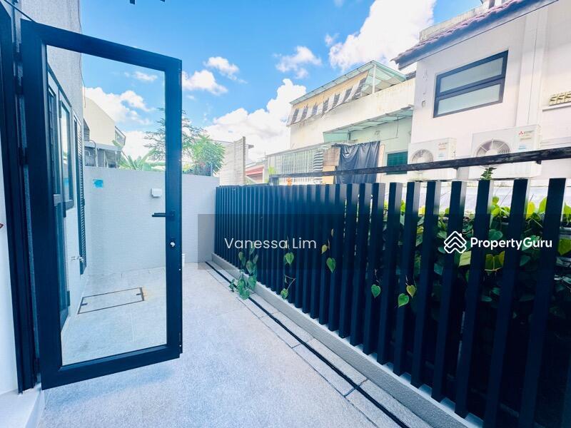 Terrace for Sale: Holland, D10, 277000