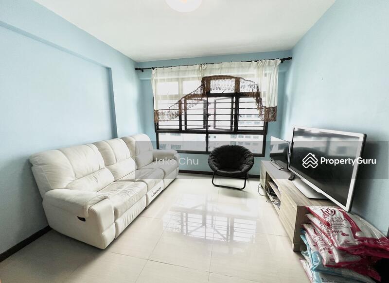Prop-GPT: HDB Flat: D27 Yishun 506A Yishun Avenue 4