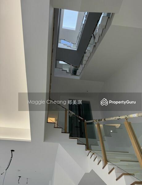 Semi-Detached for Sale: D15, 457000