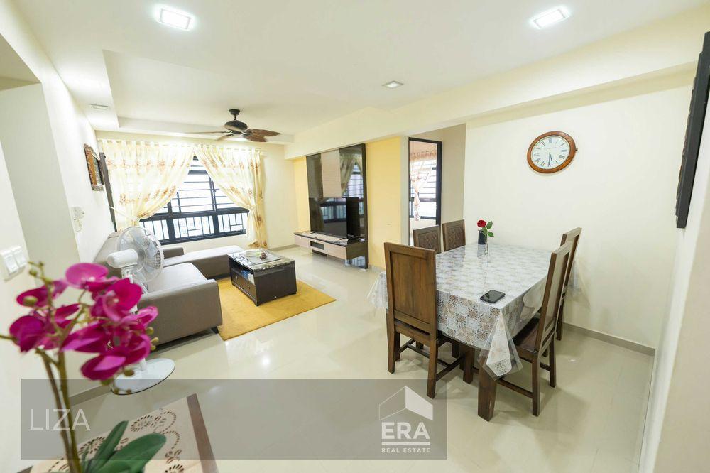Prop-GPT: HDB - 3 room: D05 Clementi Clementi Avenue 3, Clementi, Singapore, D05, 122441: Sgd 1,120,000
