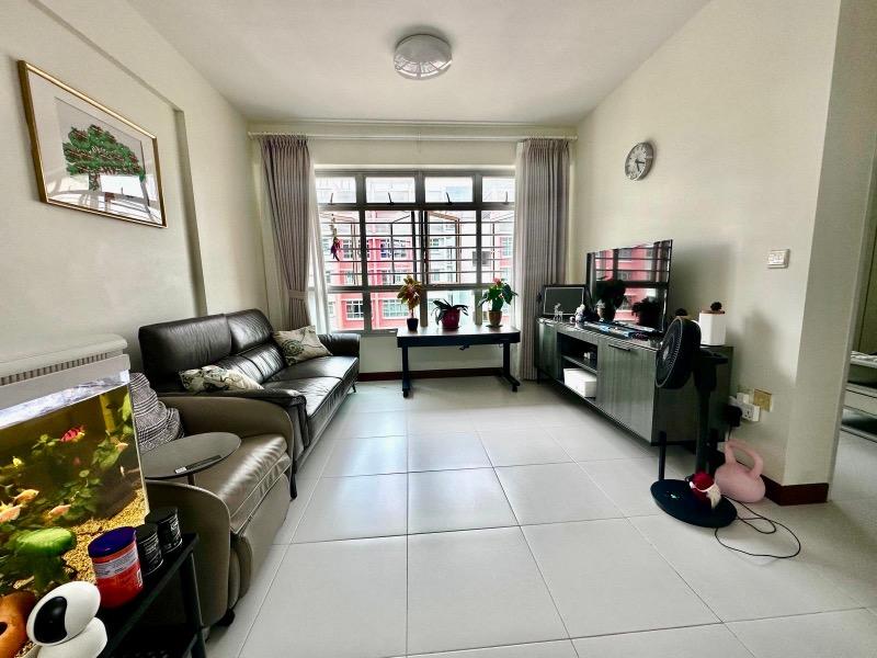 Prop-GPT: HDB Apartment: D19  180A Rivervale Crescent