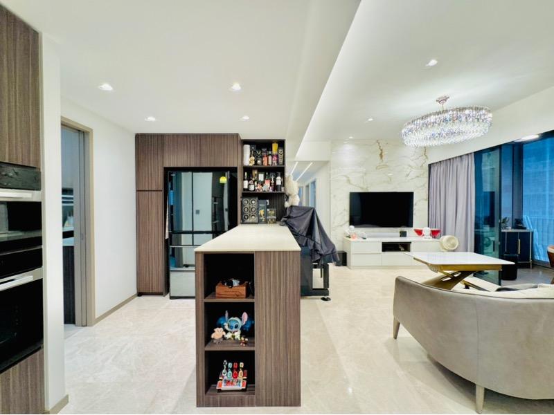 Prop-GPT: Condominium: D19  The Garden Residences
