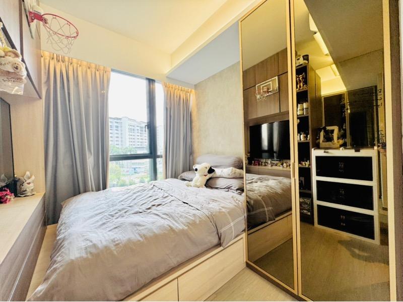 The Garden Residences Condominium For Sale, $3,200,000, 5 Bed 4 Bath 1,539 sqft $2,079.00 psf