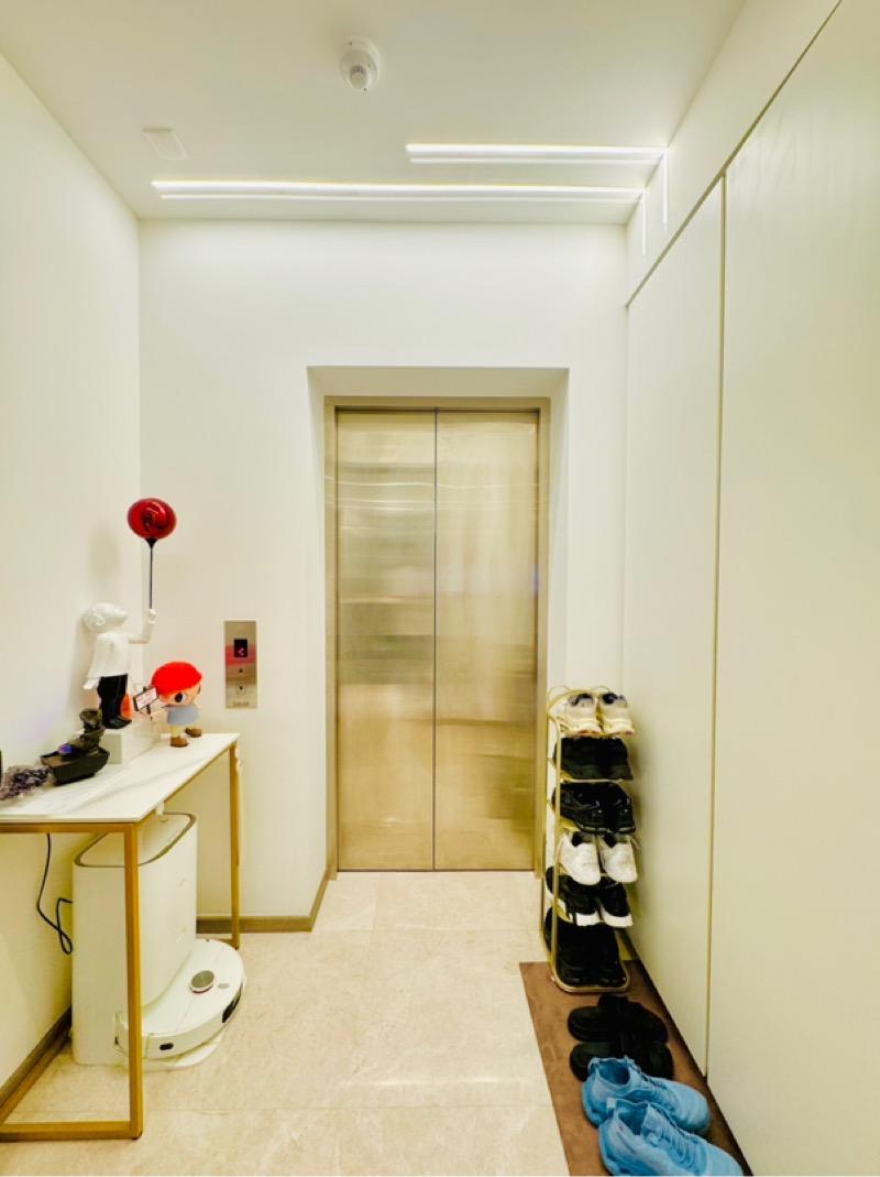 The Garden Residences Condominium For Sale, $3,200,000, 5 Bed 4 Bath 1,539 sqft $2,079.00 psf