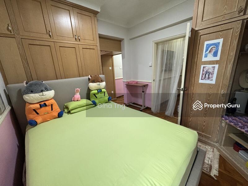Corner Terrace for Sale: D19, 559274