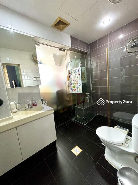 Corner Terrace for Sale: D19, 559274