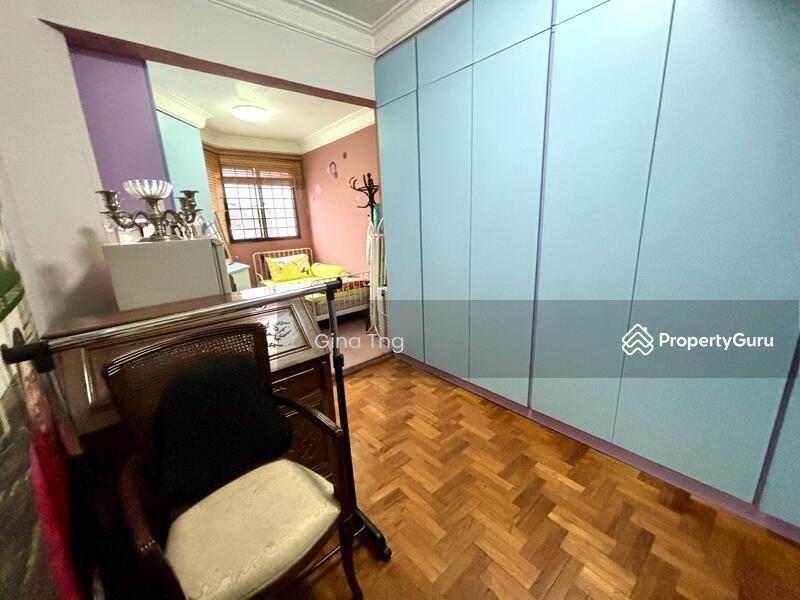 Corner Terrace for Sale: D19, 559274