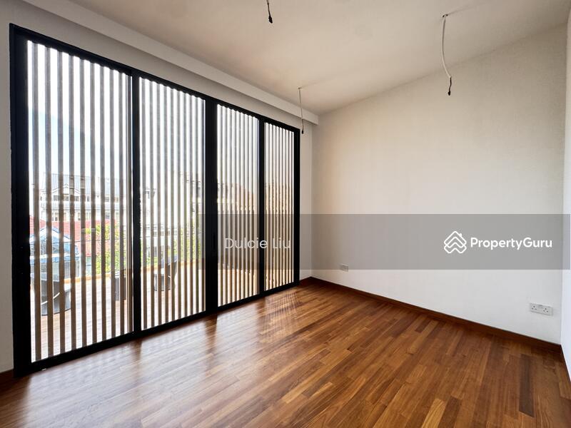 Terrace for Sale: D19, 558311