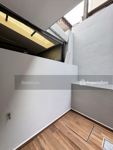 Terrace for Sale: D19, 558311