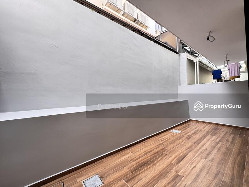 Terrace for Sale: D19, 558311