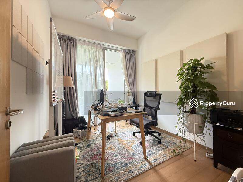 Condominium for Sale: D04, 098450
