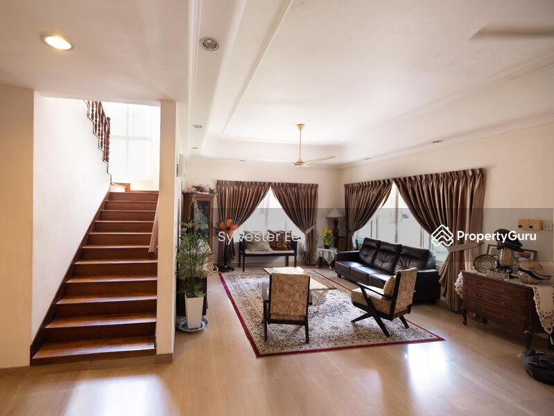 BEAUTIFUL HUGE FREEHOLD SEMI-DETACHED NEAR KEMBANGAN MRT