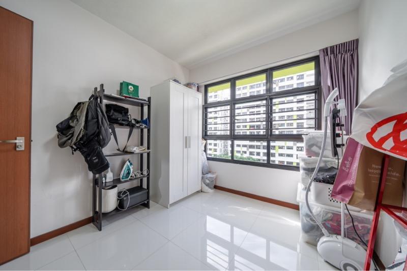 HDB Apartment for Sale: D18, 521605