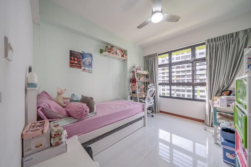 HDB Apartment for Sale: D18, 521605