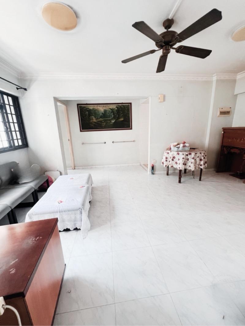 Prop-GPT: HDB Apartment: D03 Tiong Bahru 119D Kim Tian Road