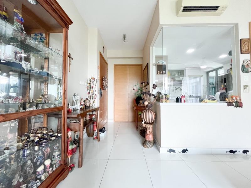 The Infiniti Condominium For Sale, $2,250,000, 3 Bed 3 Bath 1,259 sqft $1,787.00 psf