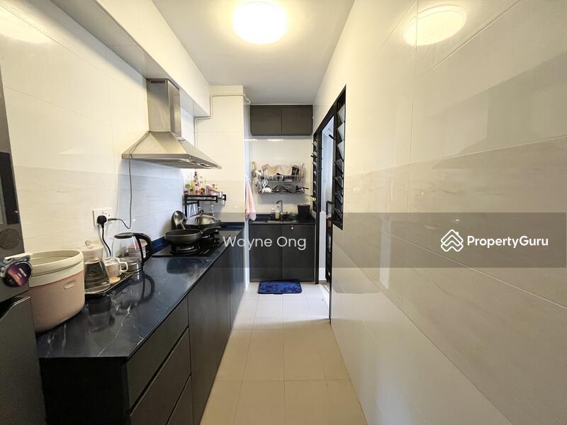 HDB Flat for Sale: D18, 523608