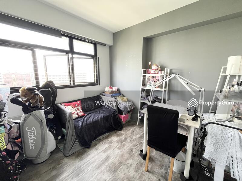 HDB Flat for Sale: D18, 523608