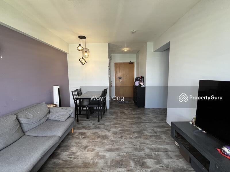 HDB Flat for Sale: D18, 523608