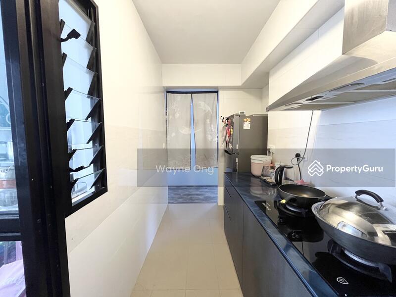 HDB Flat for Sale: D18, 523608