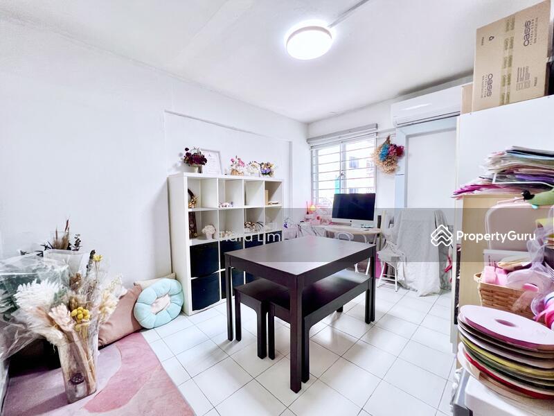 HDB Flat for Sale: D19, 550215
