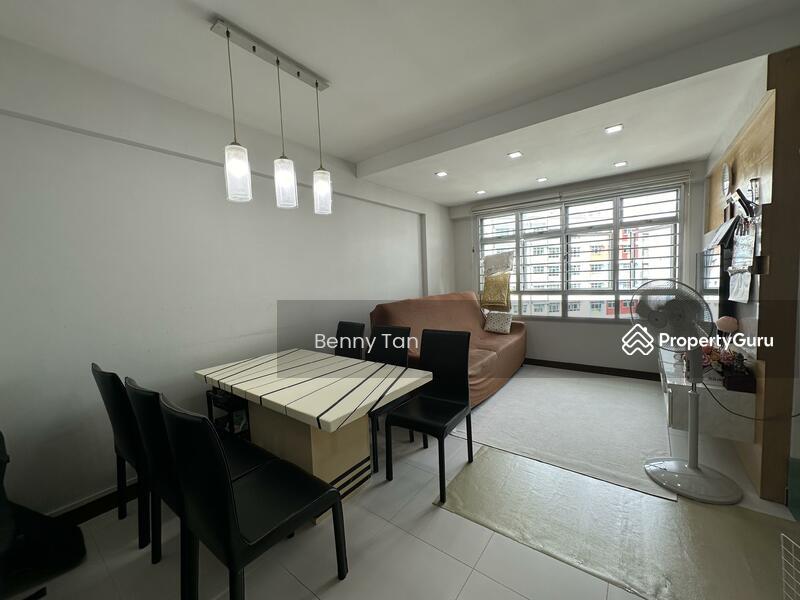 Prop-GPT: HDB Flat: D27 Yishun 453 Yishun Street 41