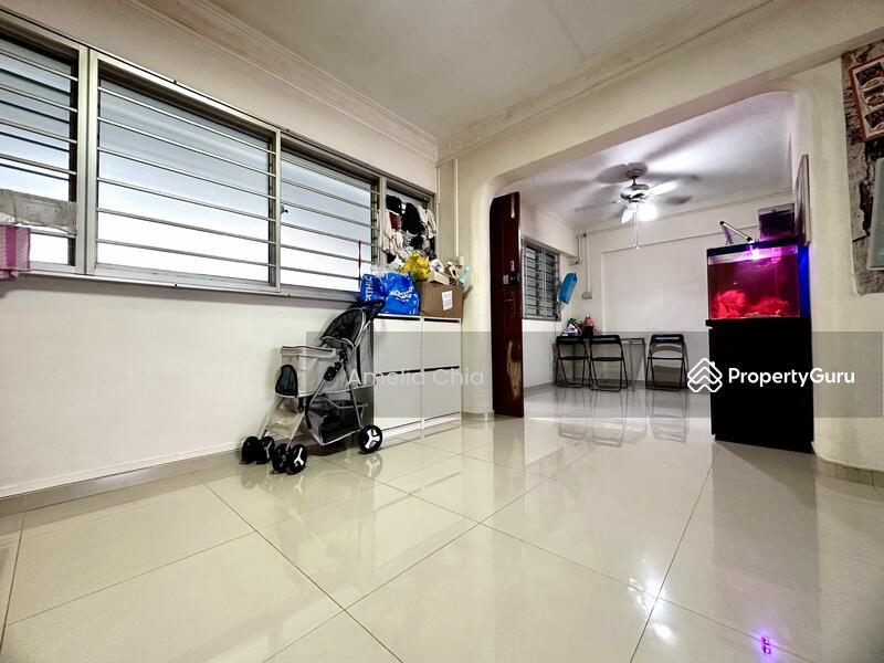 640 Hougang Avenue 8