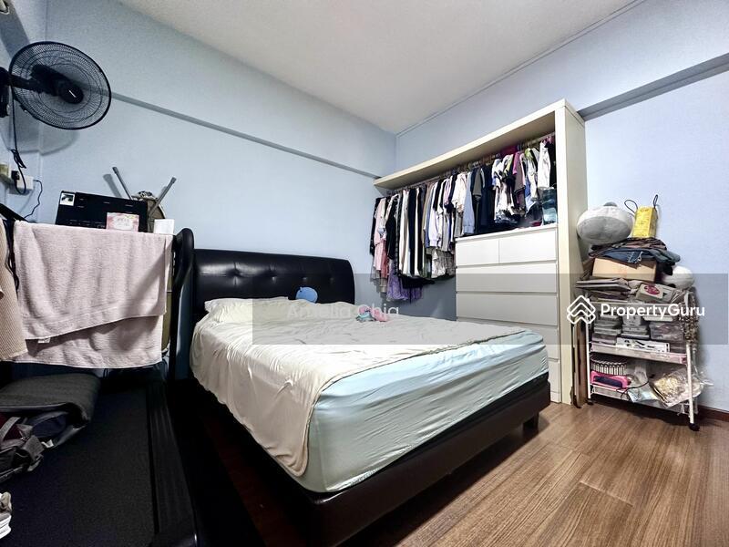 640 Hougang Avenue 8